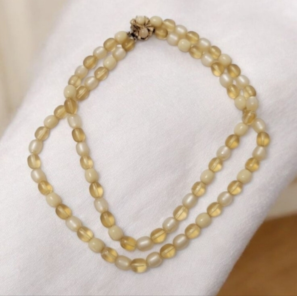 VINTAGE 1950 Bakelite Beaded Necklace Retro Stacked Golden Strand